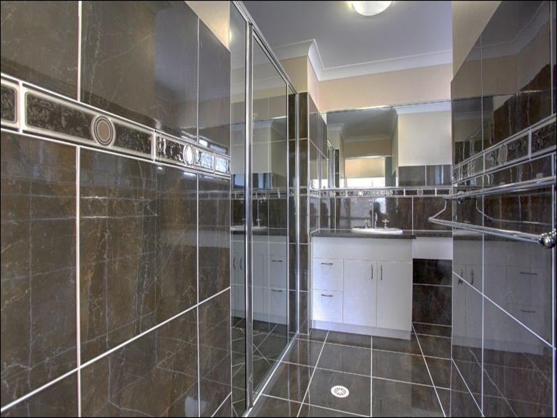 26 Ellsworth Drive, Mount Louisa QLD 4814