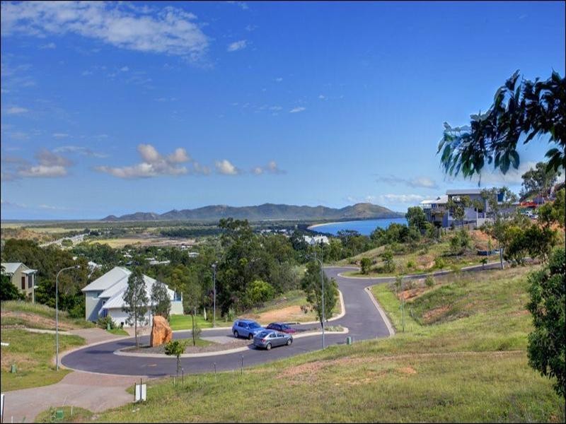 6 Chandon Place, Castle Hill QLD 4810