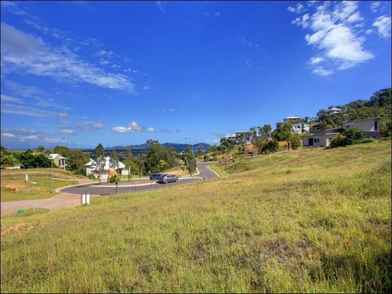 6 Chandon Place, Castle Hill QLD 4810