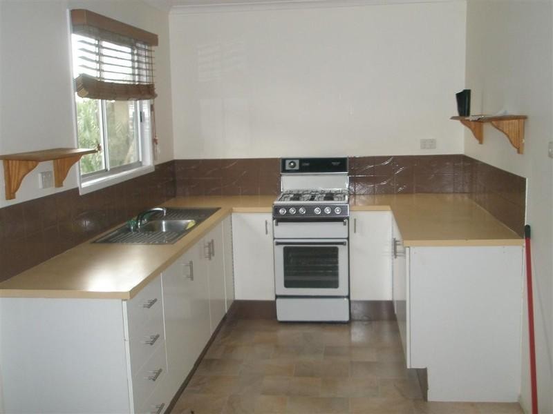 33 Ruby Round, Kelso QLD 4815