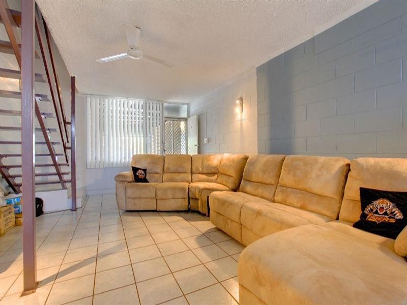 4/4 Cambridge Street, Currajong QLD 4812