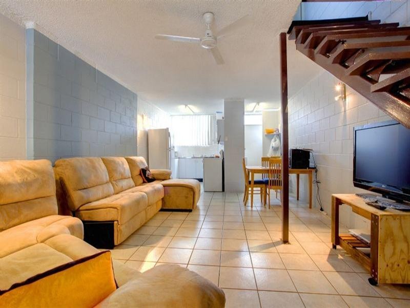 4/4 Cambridge Street, Currajong QLD 4812