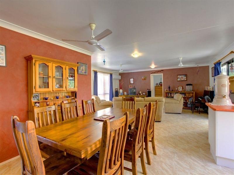 27 Blue Mountain Drive, Bluewater QLD 4818