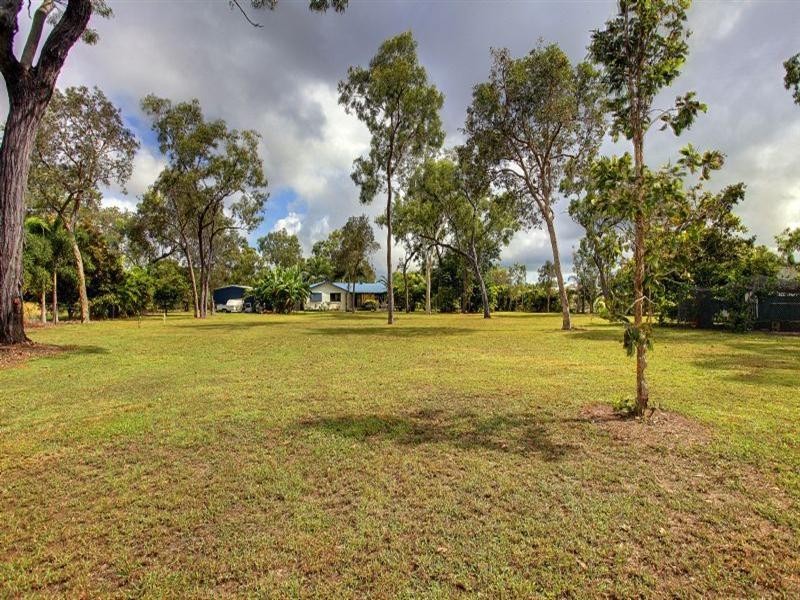 27 Blue Mountain Drive, Bluewater QLD 4818