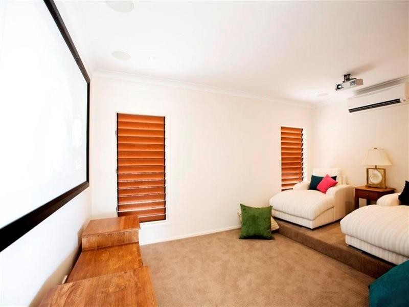 24 Dunlop Street, Kelso QLD 4815