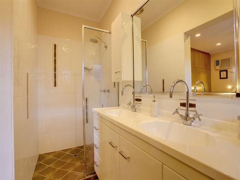 12 Decourcey Street, Mundingburra QLD 4812