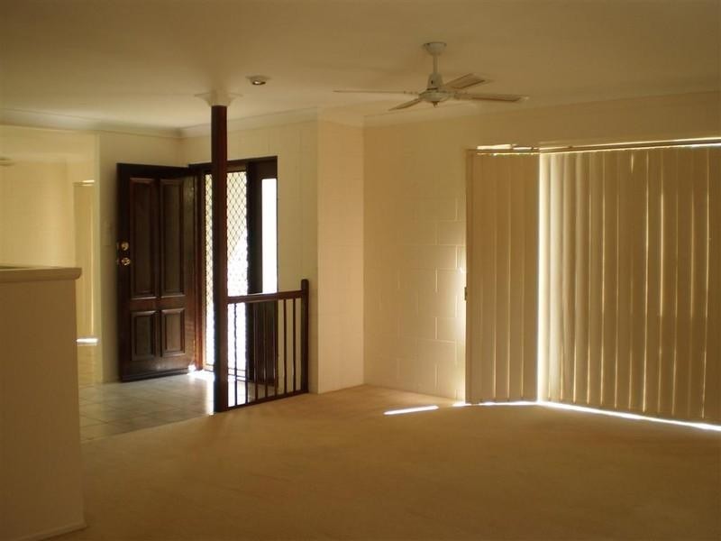 23 Leila Avenue, Rasmussen QLD 4815