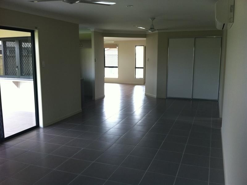 35 Ellsworth Drive, ‘Liberty Rise’, Mount Louisa QLD 4814