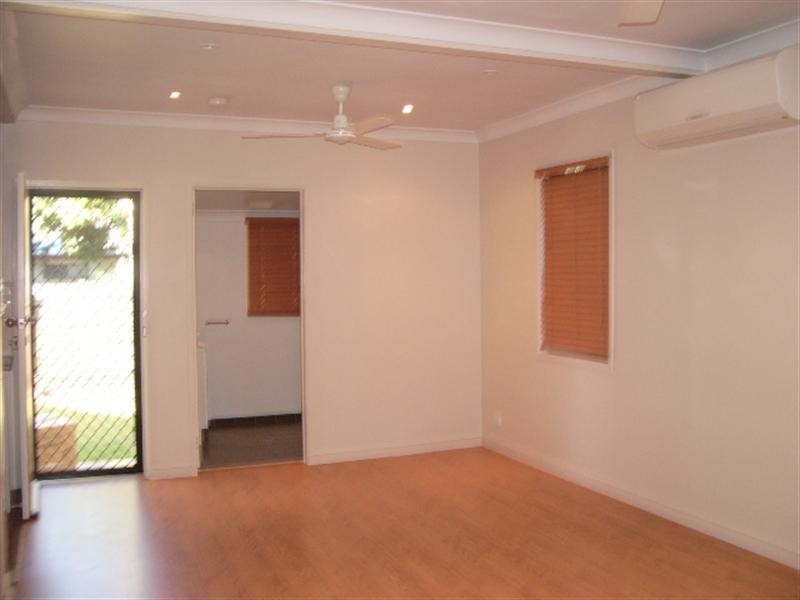 7 Hirst Street, Hermit Park QLD 4812