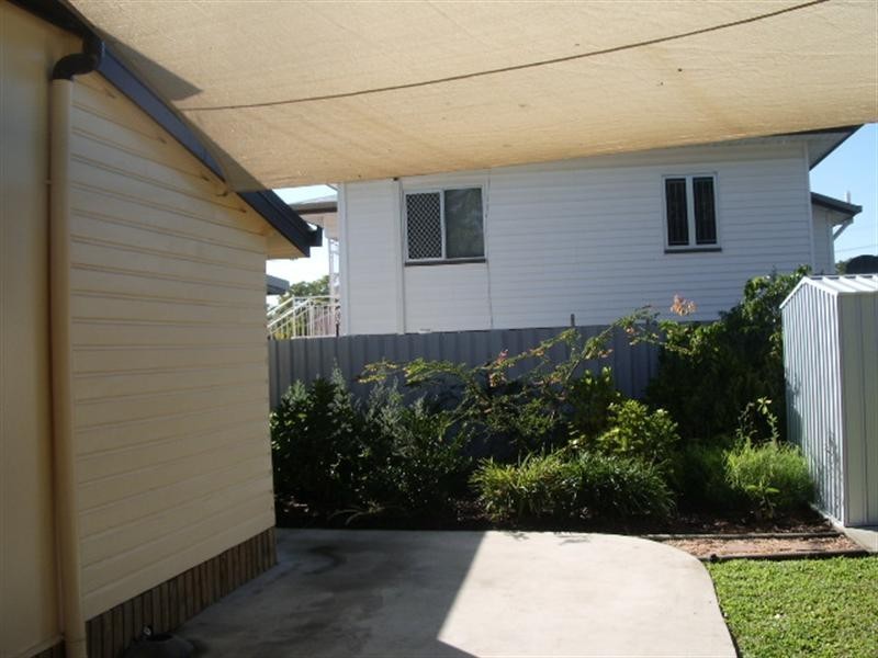 7 Hirst Street, Hermit Park QLD 4812