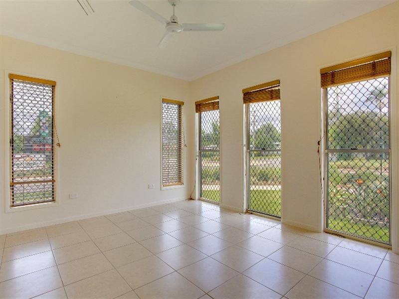 24 Dunlop Street, Kelso QLD 4815