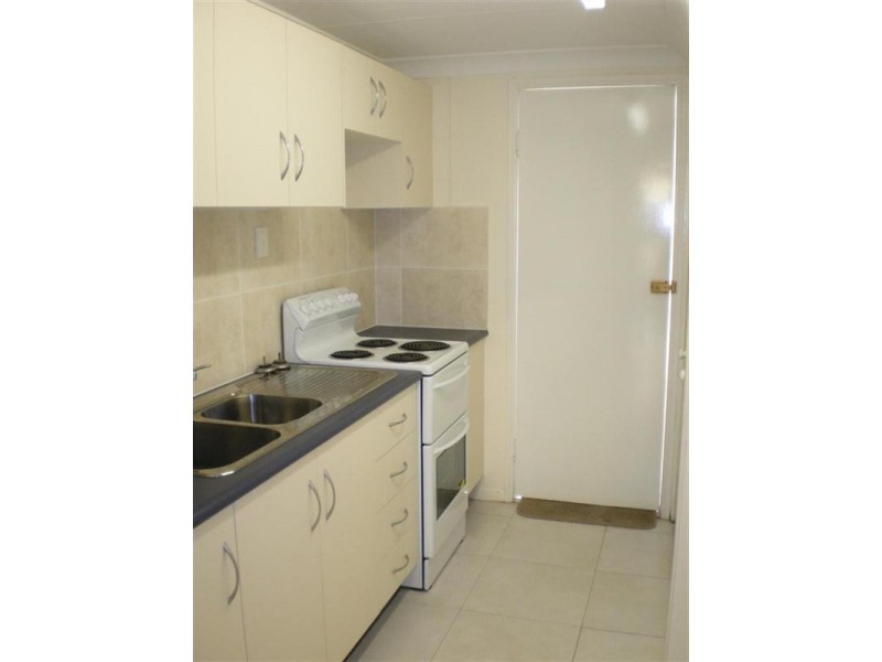 2/17 Maroong Street, Currajong QLD 4812