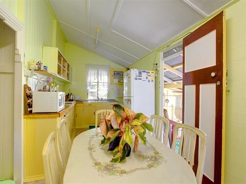 38 Ralston Street, West End QLD 4810