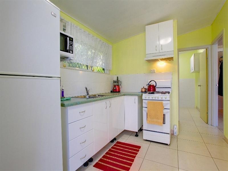 38 Ralston Street, West End QLD 4810