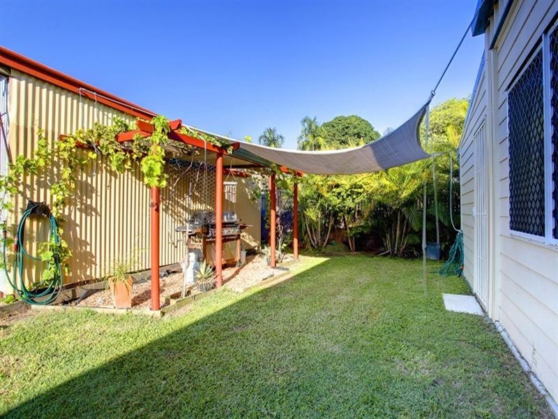 38 Ralston Street, West End QLD 4810