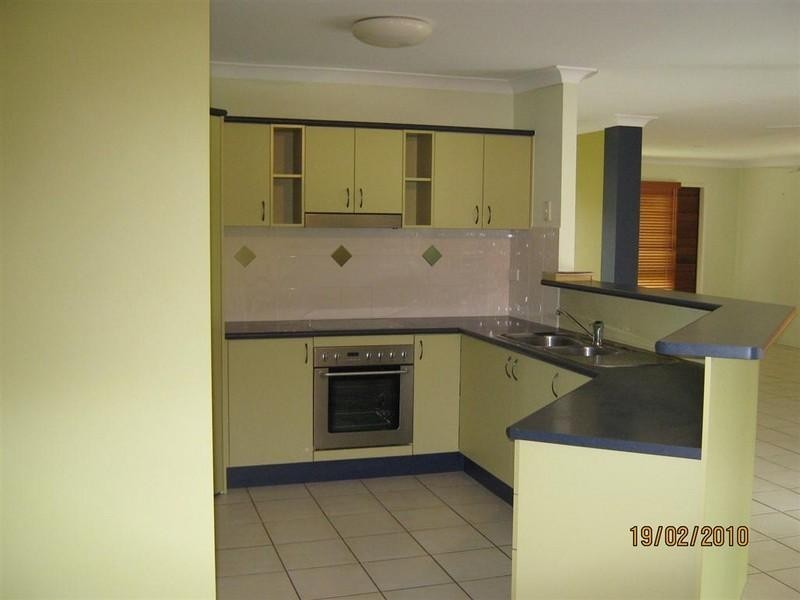 13 Trembath Cresent, Kirwan QLD 4817