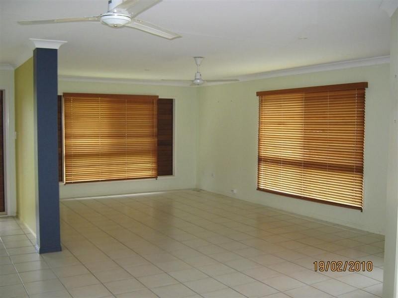 13 Trembath Cresent, Kirwan QLD 4817