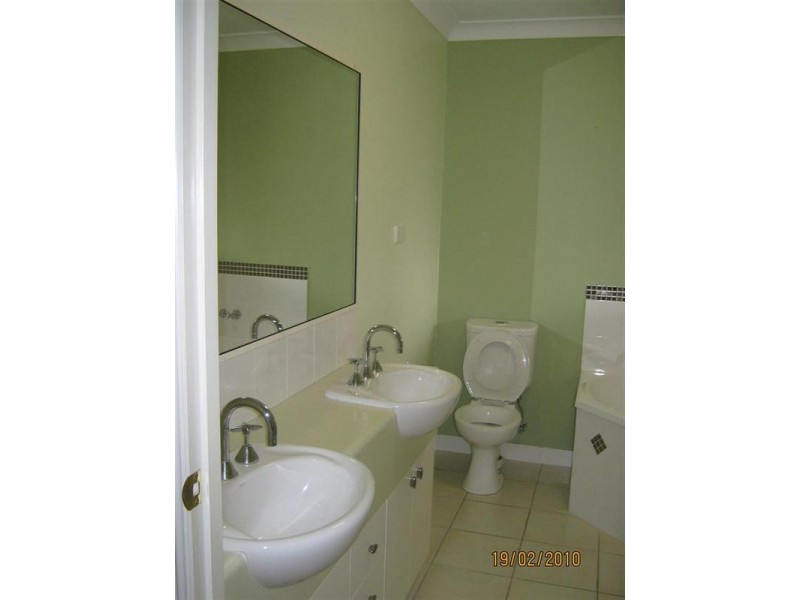 13 Trembath Cresent, Kirwan QLD 4817