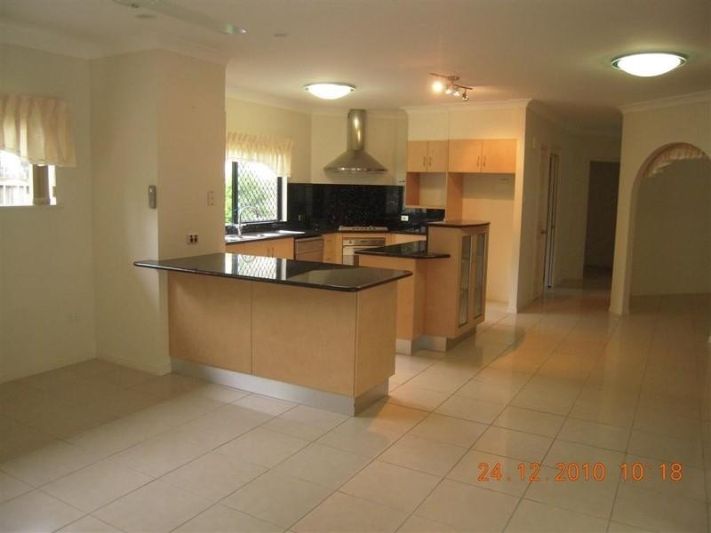 4 Hallett Close, Douglas QLD 4814