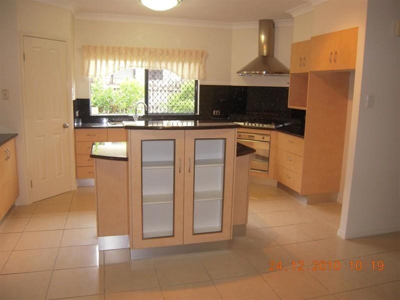 4 Hallett Close, Douglas QLD 4814