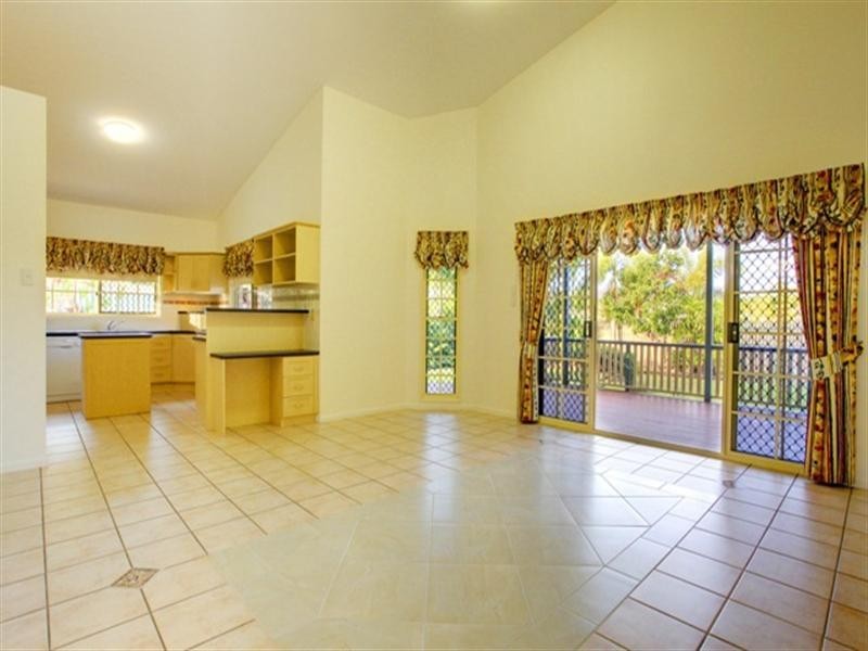 6 Tottenham Court, Kirwan QLD 4817