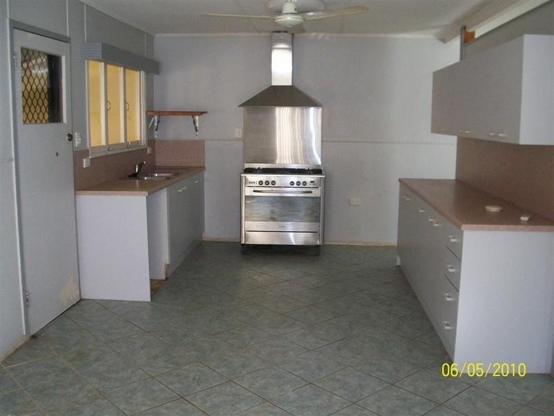 188 Charles Street, Cranbrook QLD 4814