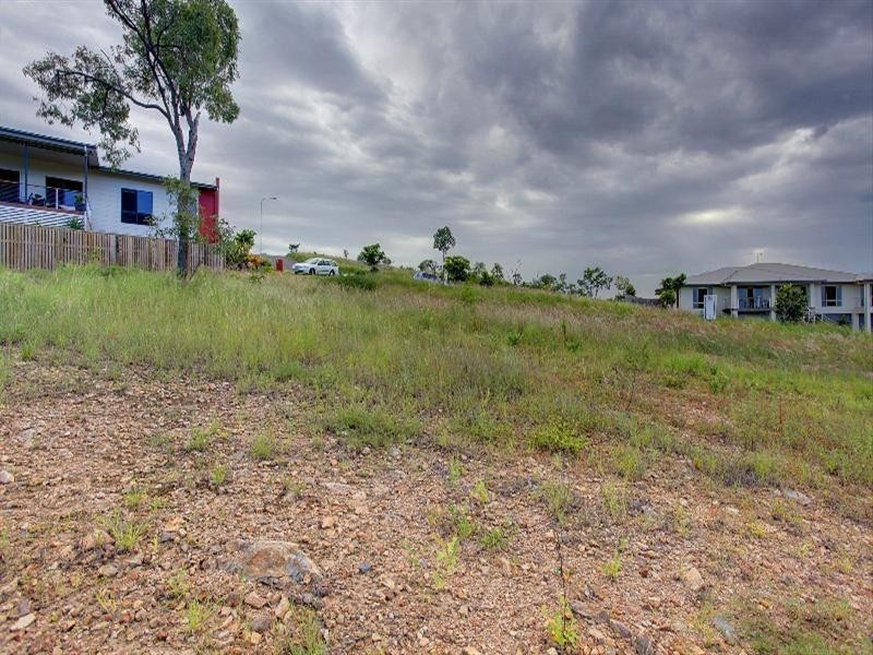 4 Harrier Court, Bushland Beach QLD 4818