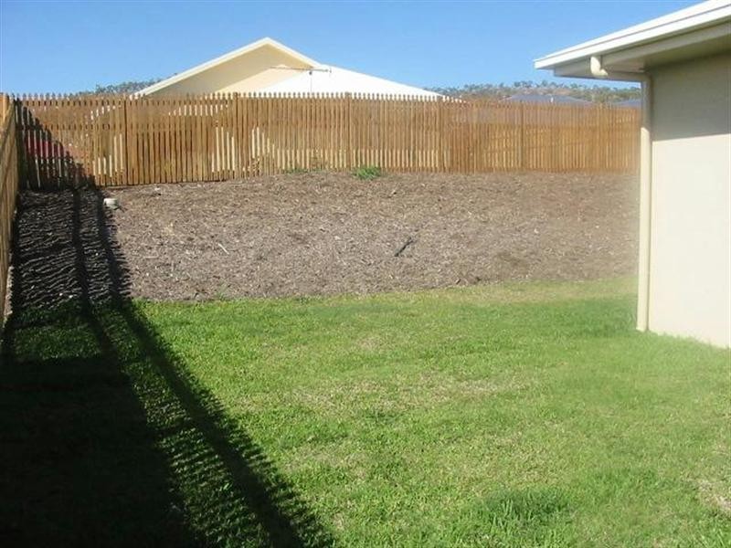 13 Brinkley Court, Mount Louisa QLD 4814