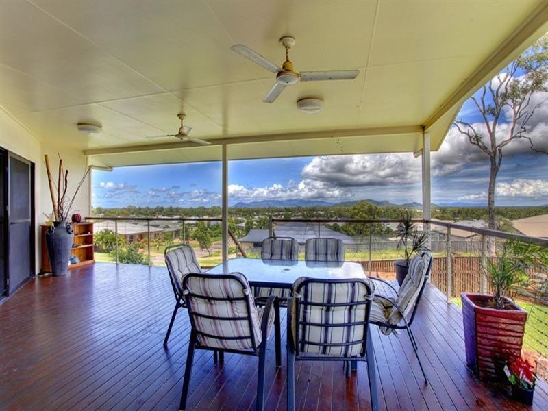 11 Genesta Court, Bushland Beach QLD 4818
