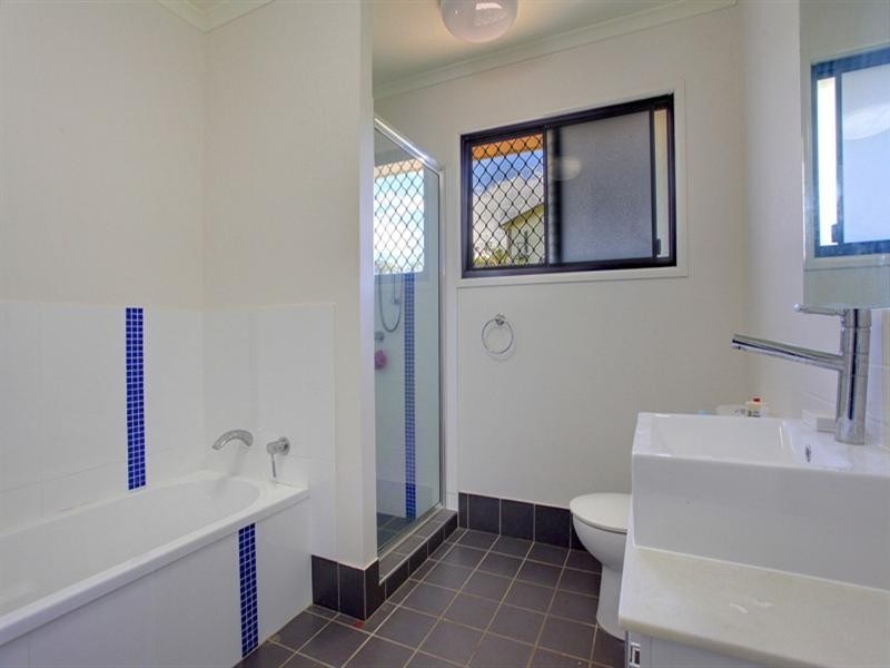 11 Genesta Court, Bushland Beach QLD 4818