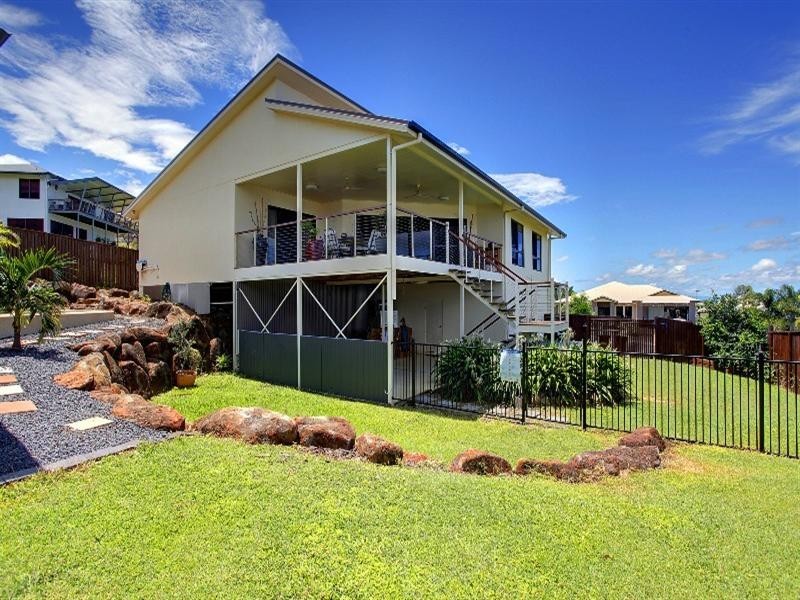 11 Genesta Court, Bushland Beach QLD 4818