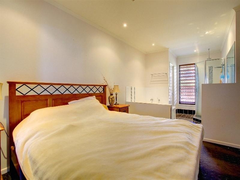 11 Genesta Court, Bushland Beach QLD 4818