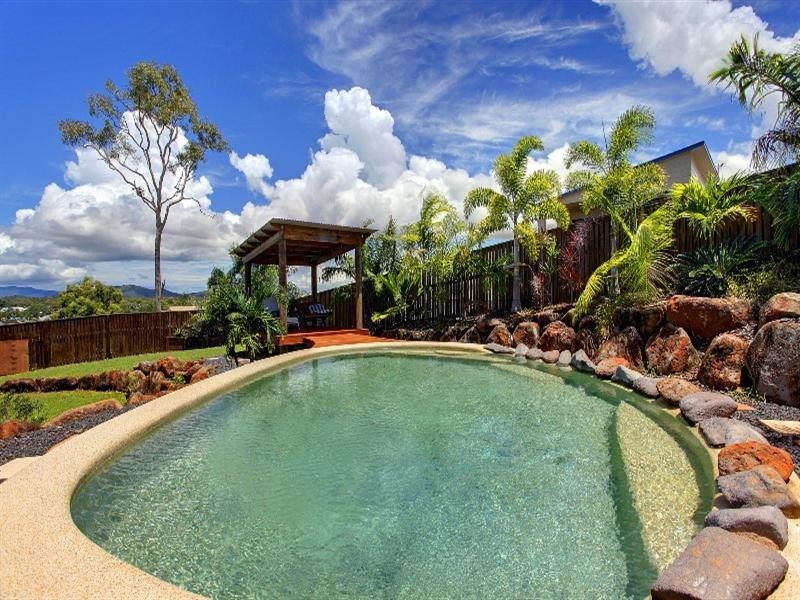 11 Genesta Court, Bushland Beach QLD 4818
