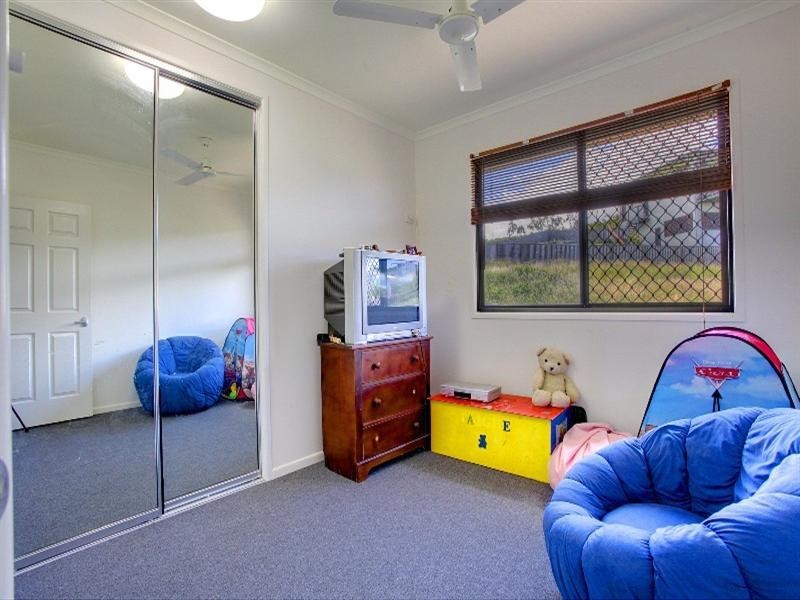 11 Genesta Court, Bushland Beach QLD 4818