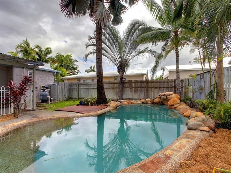 8 Peppertree Street, Kirwan QLD 4817