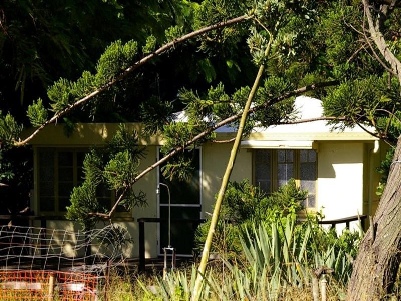 6 Reef Street, Saunders Beach QLD 4818