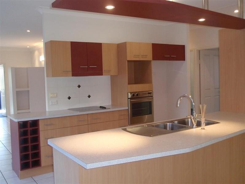 8 Crestbrook Drive, Mount Louisa QLD 4814