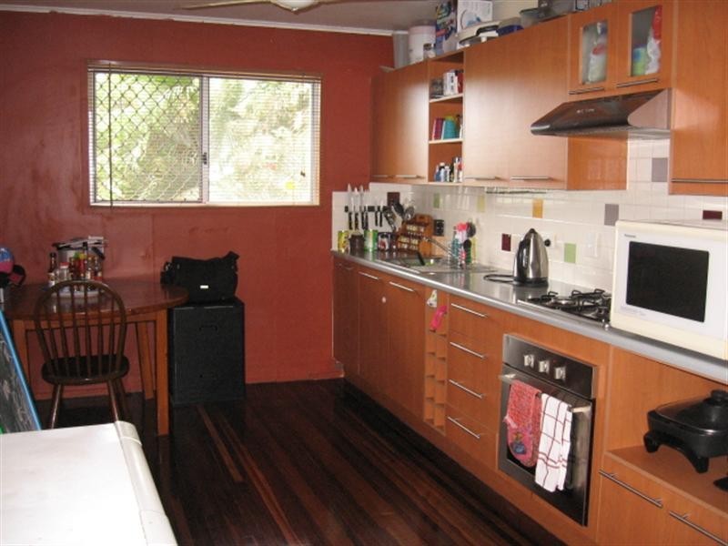 12 Illuta Street, Rasmussen QLD 4815