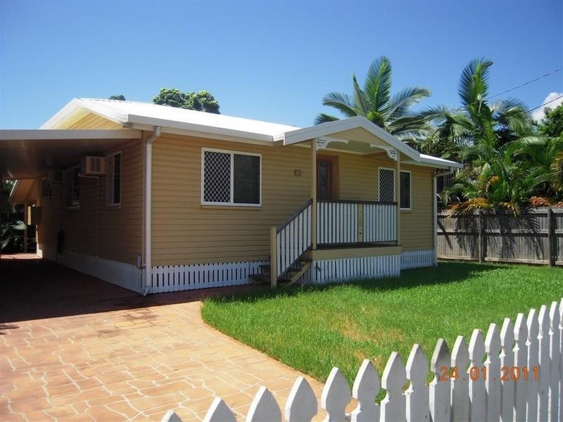 48 Queens Road, Hermit Park QLD 4812