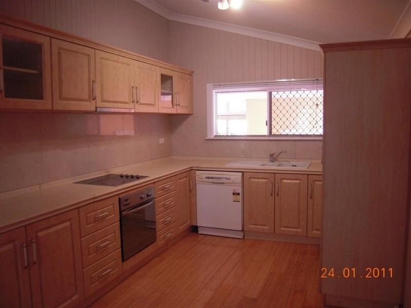 48 Queens Road, Hermit Park QLD 4812