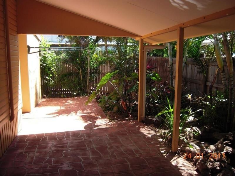 48 Queens Road, Hermit Park QLD 4812