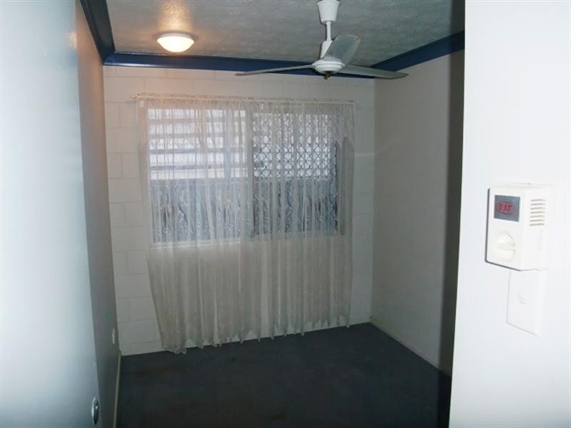 1/116 Queens Road, Hermit Park QLD 4812