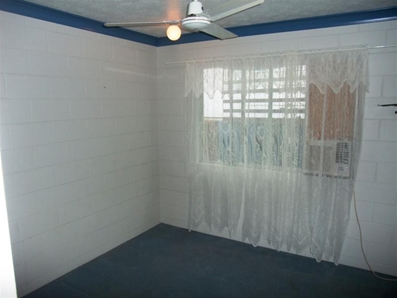 1/116 Queens Road, Hermit Park QLD 4812