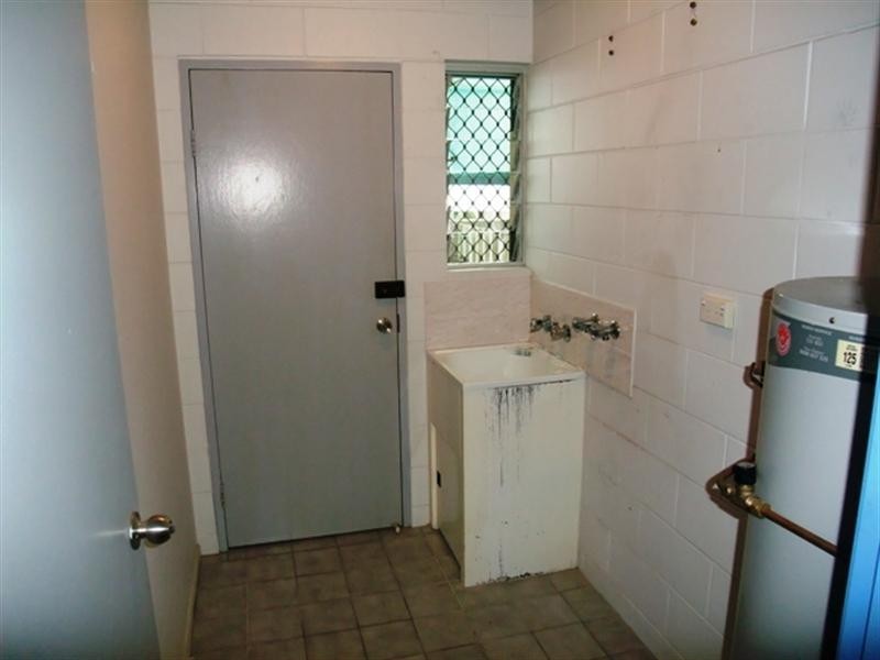 1/116 Queens Road, Hermit Park QLD 4812