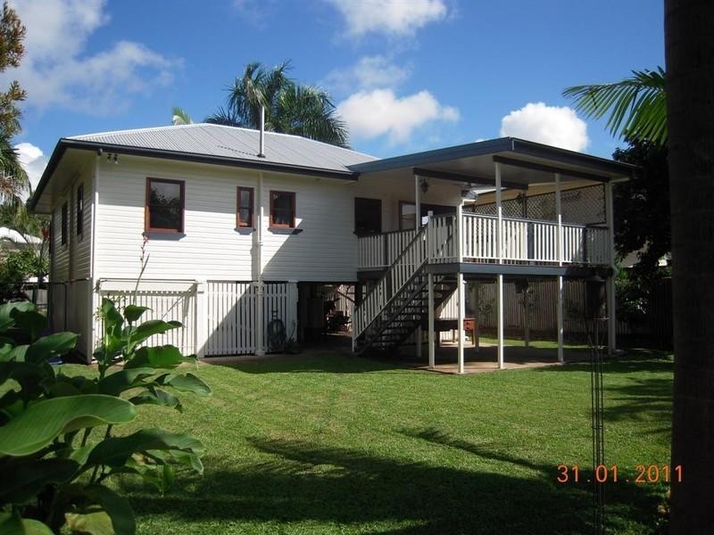 70 Norris Street, Hermit Park QLD 4812