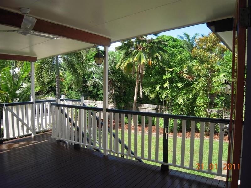 70 Norris Street, Hermit Park QLD 4812