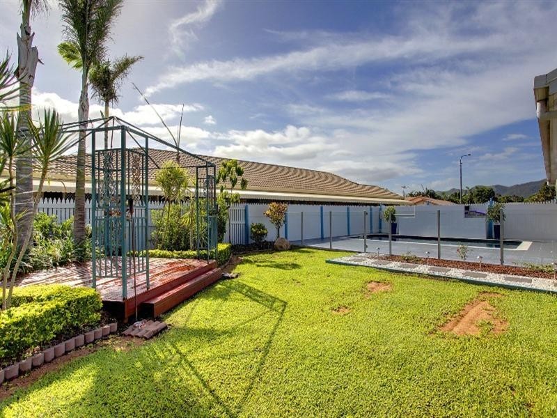 76 River Park Drive, Annandale QLD 4814