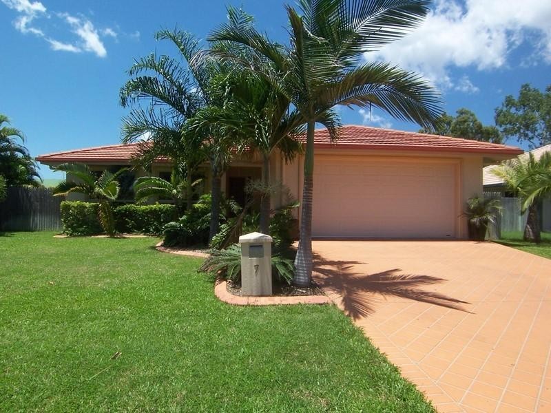 7 Tango Court, Kirwan QLD 4817