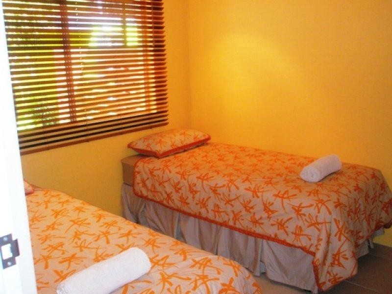 16 Yule Street, Picnic Bay QLD 4819