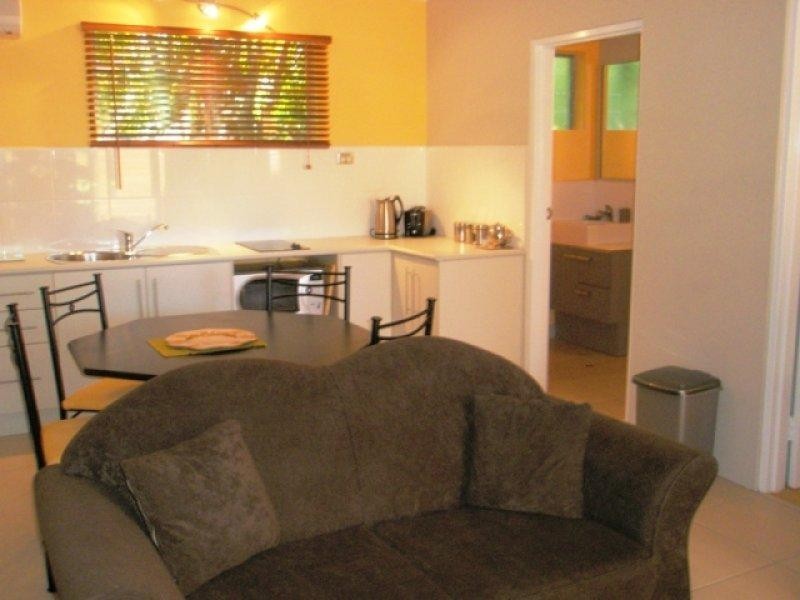 16 Yule Street, Picnic Bay QLD 4819